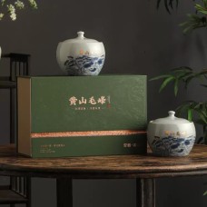 Premium new spring tea, green tea, pre-Qingming Huangshan Maofeng tea, orchid fragrance, gift box, 200g, including shipping and taxes.
