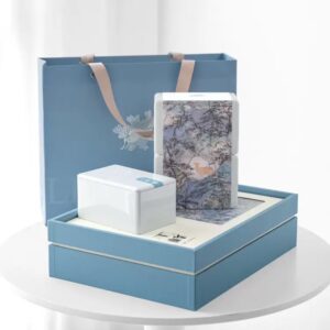 Huangshan Maofeng premium gift box, 300g, including shipping and taxes.